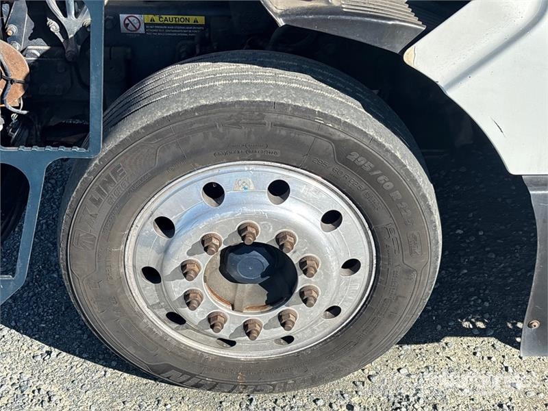 Volvo VAH 車両運搬車、キャリアカー