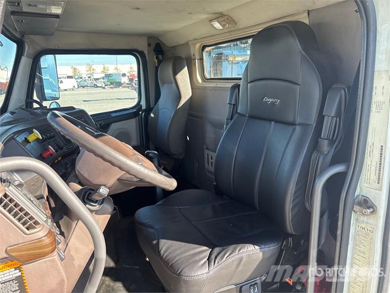 Volvo VAH 車両運搬車、キャリアカー