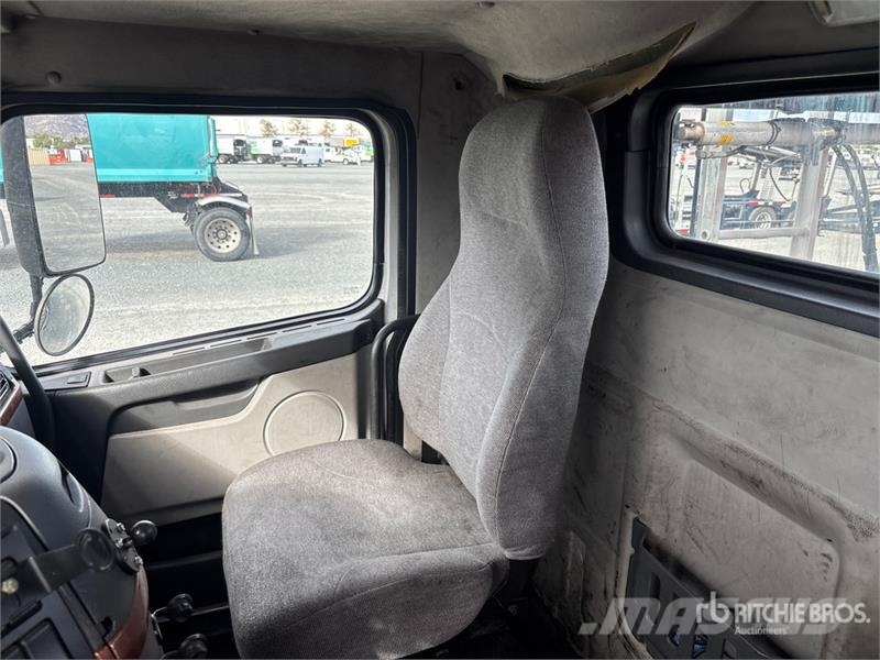 Volvo VAH Autotransporteri
