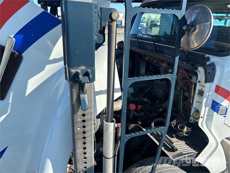 Volvo VAH 車両運搬車、キャリアカー