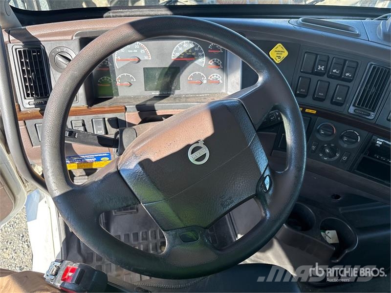 Volvo VAH 車両運搬車、キャリアカー