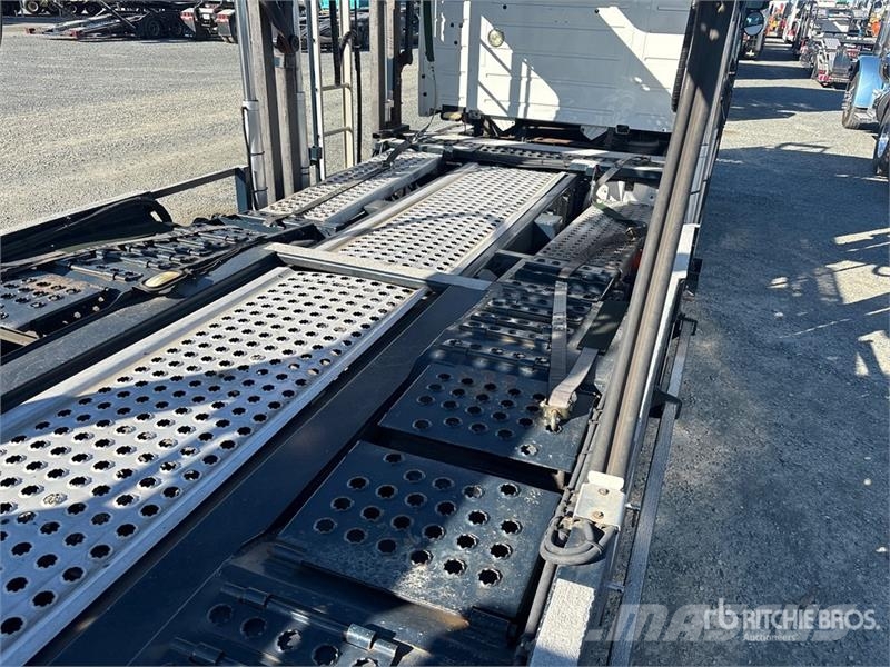 Volvo VAH 車両運搬車、キャリアカー