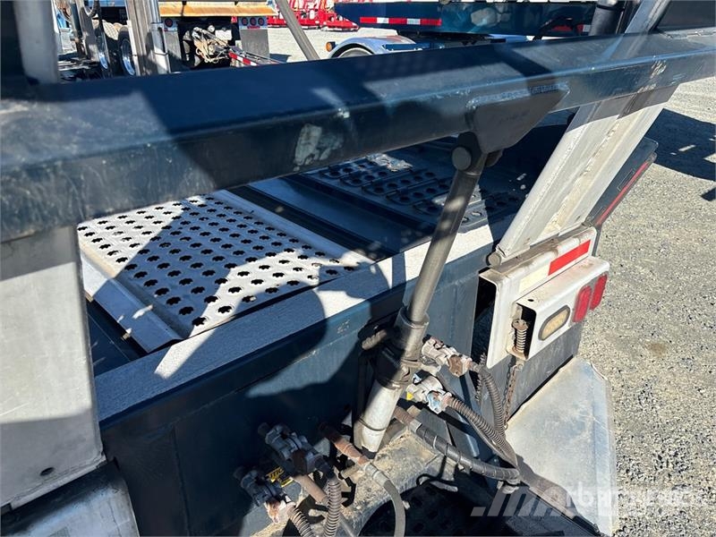 Volvo VAH 車両運搬車、キャリアカー