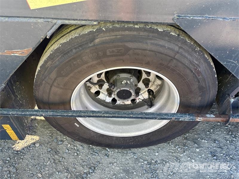 Volvo VAH 車両運搬車、キャリアカー