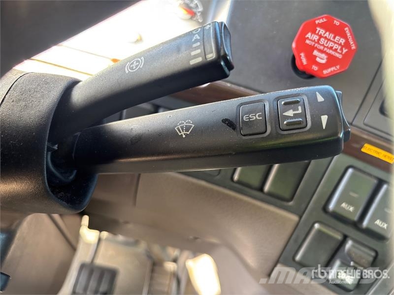 Volvo VAH 車両運搬車、キャリアカー
