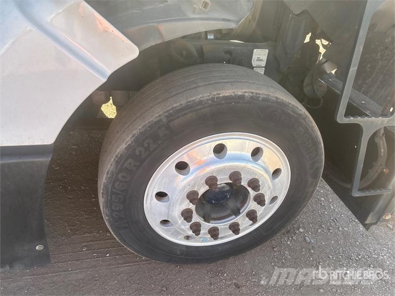 Volvo VAH 차량 수송차