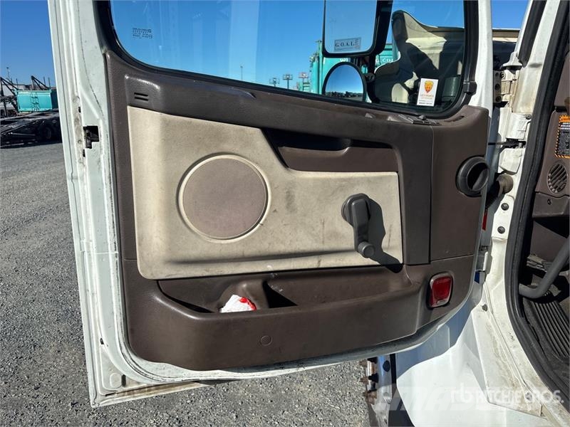Volvo VAH 車両運搬車、キャリアカー