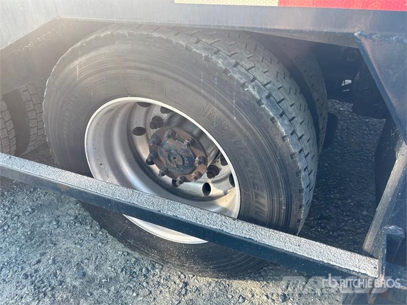 Volvo VAH 車両運搬車、キャリアカー