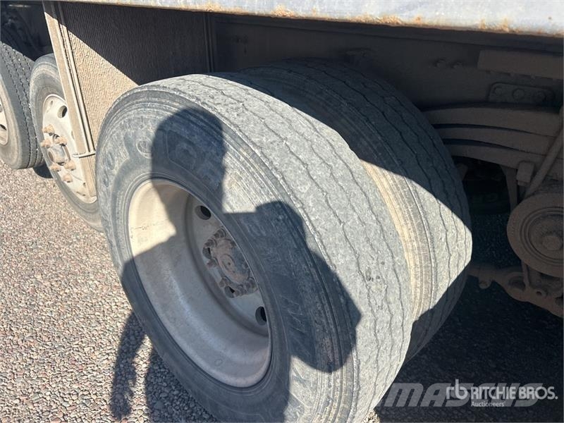 Volvo VHD 自卸式货车