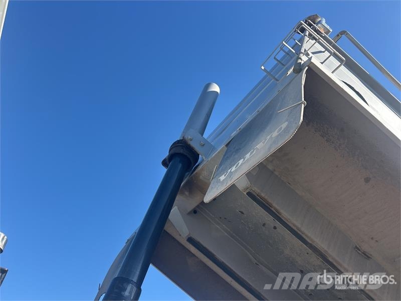 Volvo VHD 自卸式货车