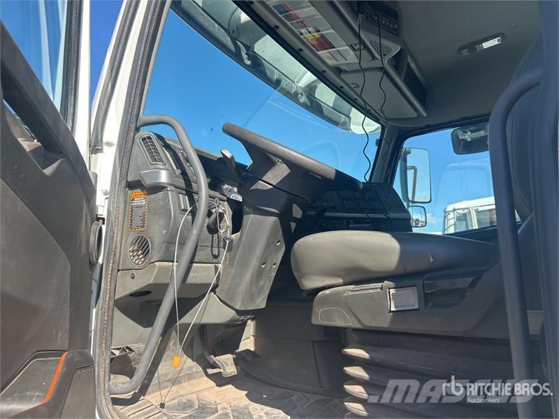 Volvo VHD 自卸式货车