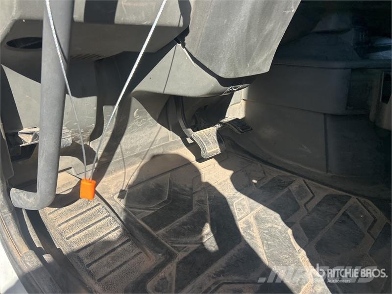 Volvo VHD 自卸式货车