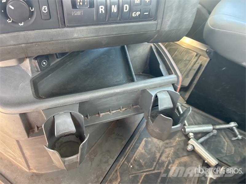 Volvo VHD 自卸式货车