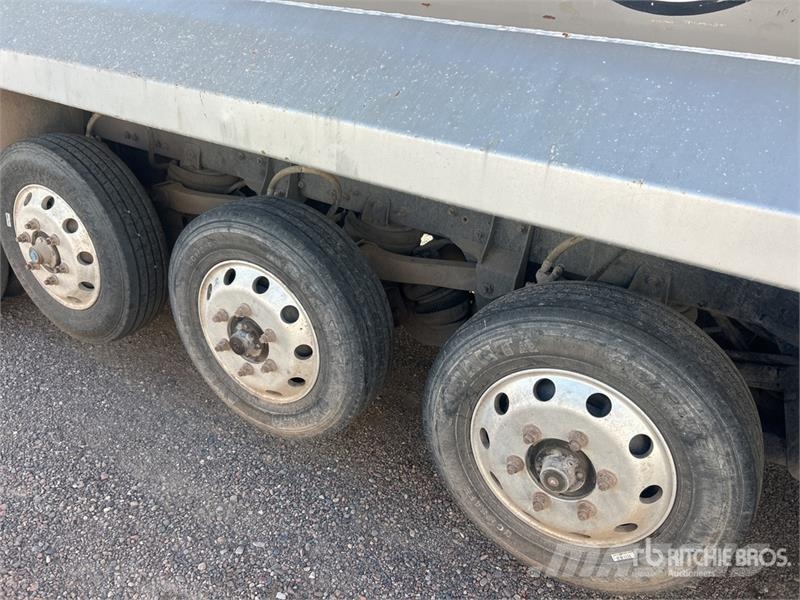 Volvo VHD 自卸式货车