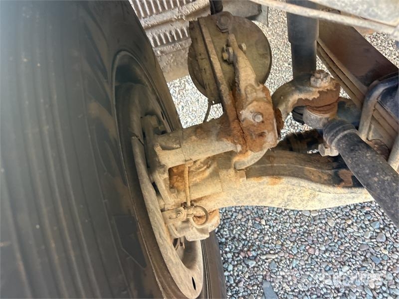 Volvo VHD 自卸式货车