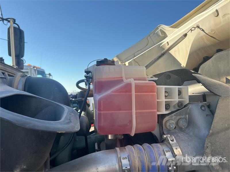 Volvo VHD 自卸式货车