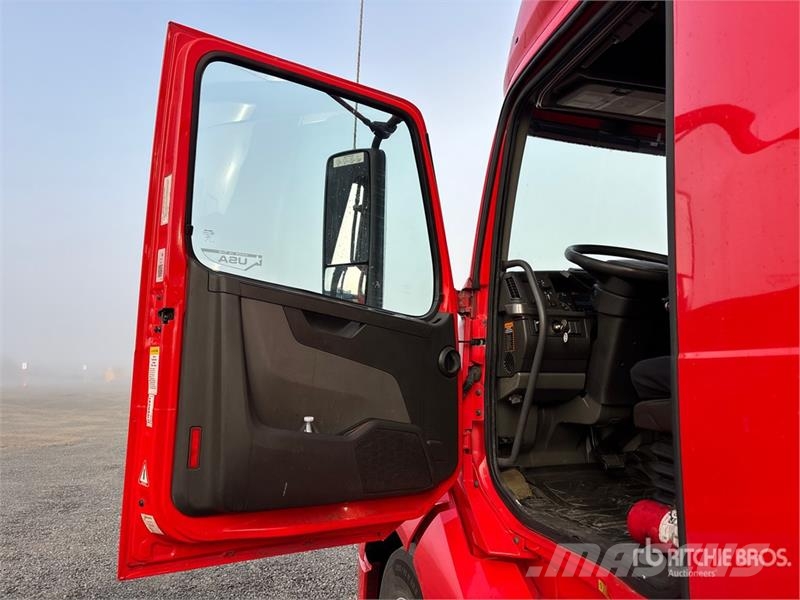 Volvo VNL Trekkers