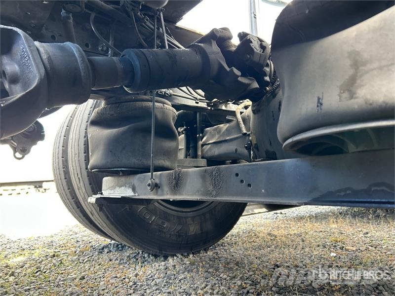 Volvo VNL وحدات الجر
