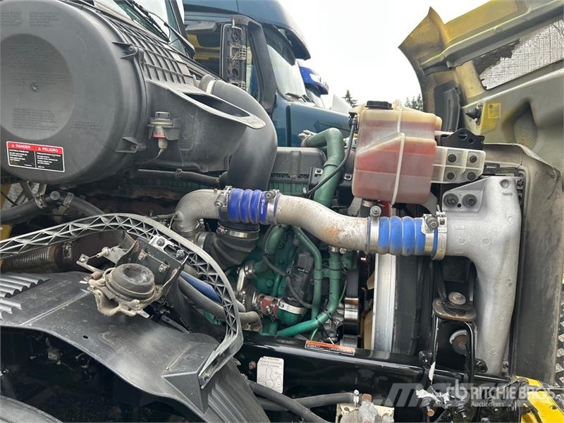 Volvo VNL 牵引车