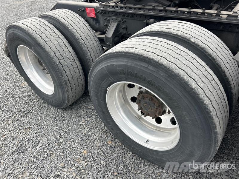 Volvo VNL 牵引车