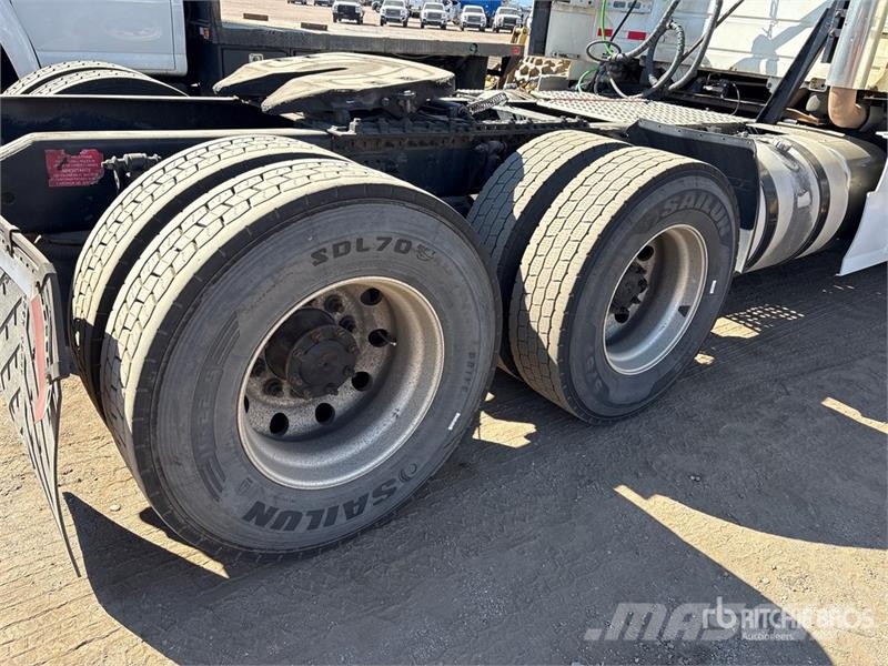 Volvo VNL Vlačilci