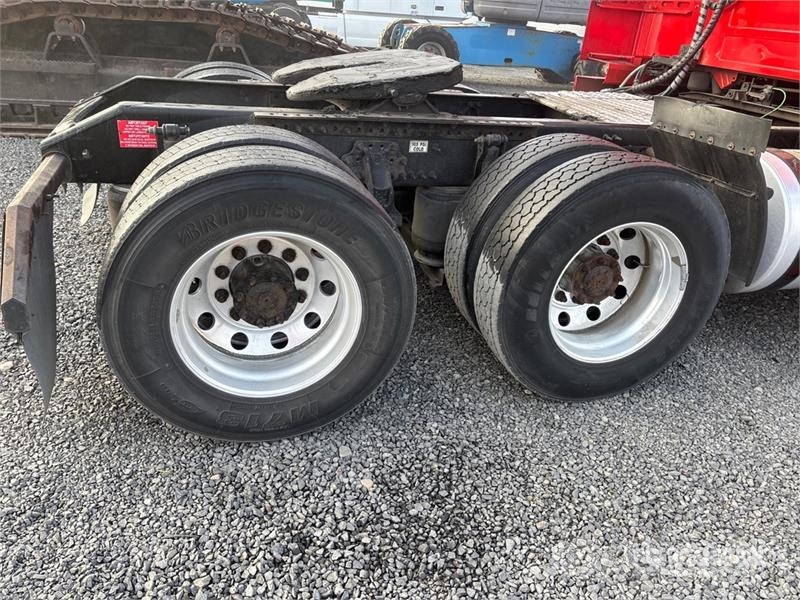 Volvo VNL Trekkers