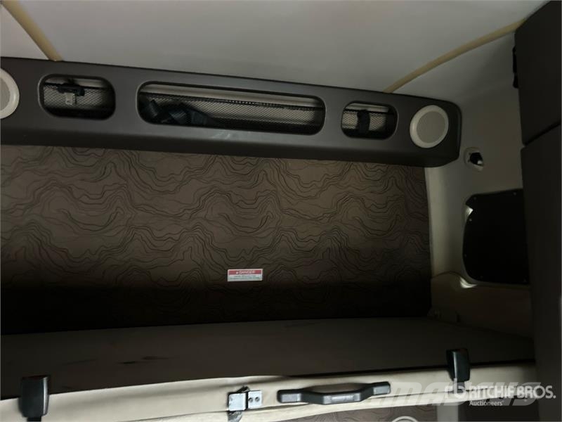 Volvo VNL 牵引车