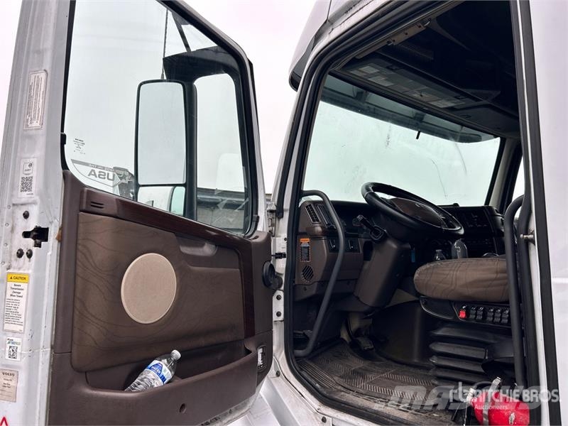 Volvo VNL Vilcēji