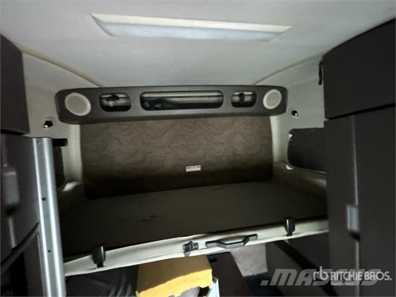 Volvo VNL 牵引车