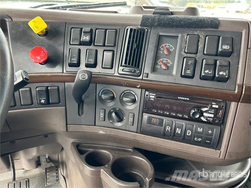 Volvo VNL 牵引车