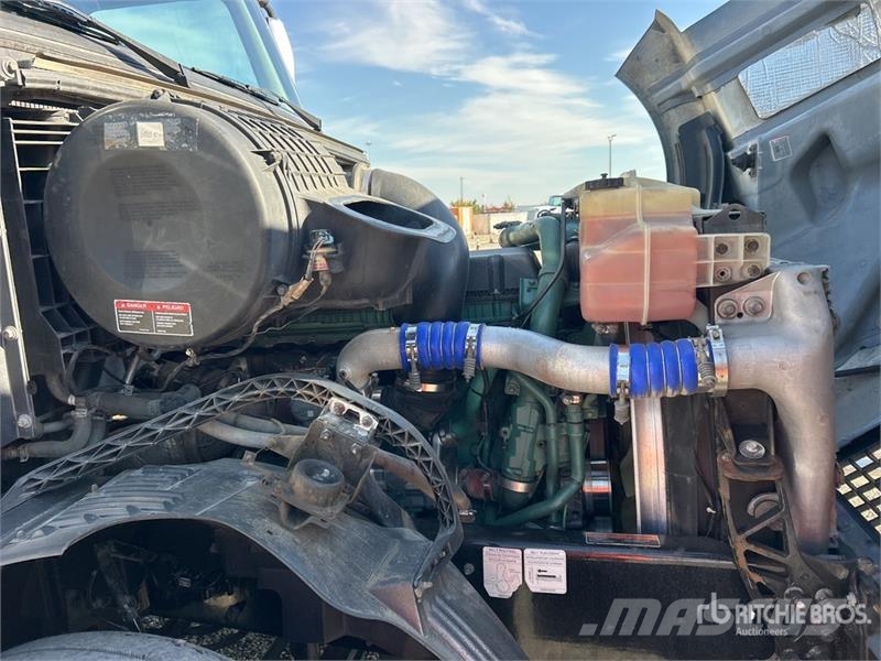 Volvo VNL Tegljači