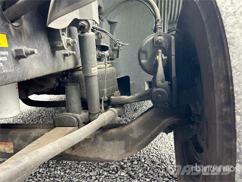 Volvo VNL 牵引车