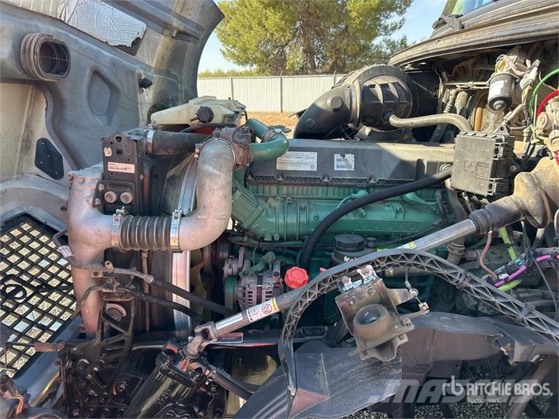 Volvo VNL Tegljači
