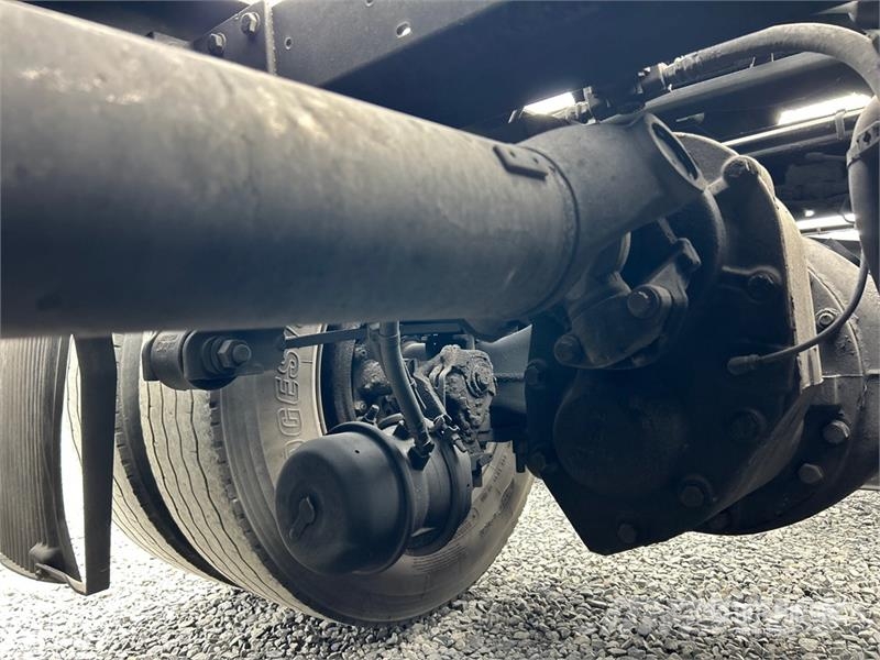 Volvo VNL 牵引车