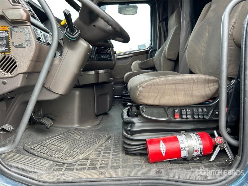 Volvo VNL 牵引车