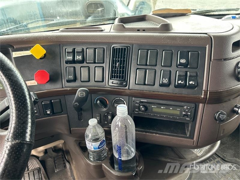 Volvo VNL Vilcēji