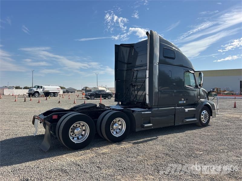 Volvo VNL Tegljači