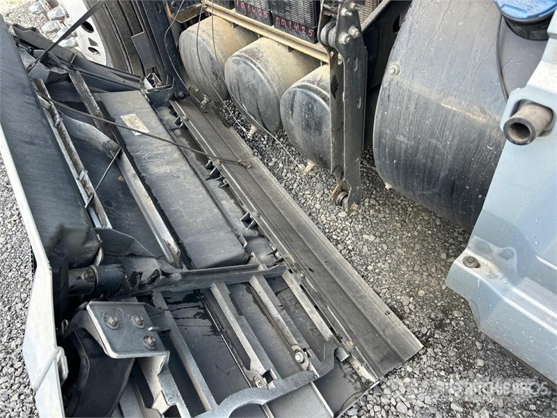 Volvo VNL وحدات الجر