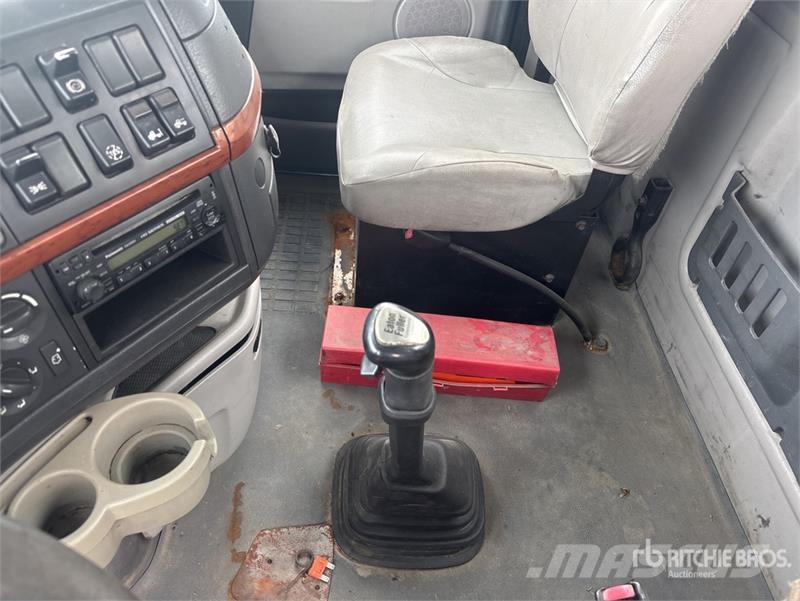 Volvo VNL 트랙터 유닛