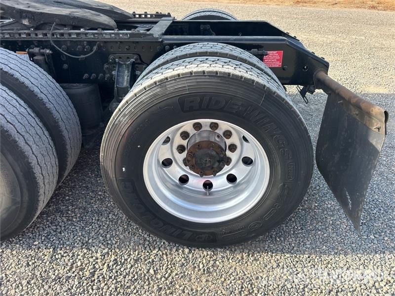 Volvo VNL Tegljači