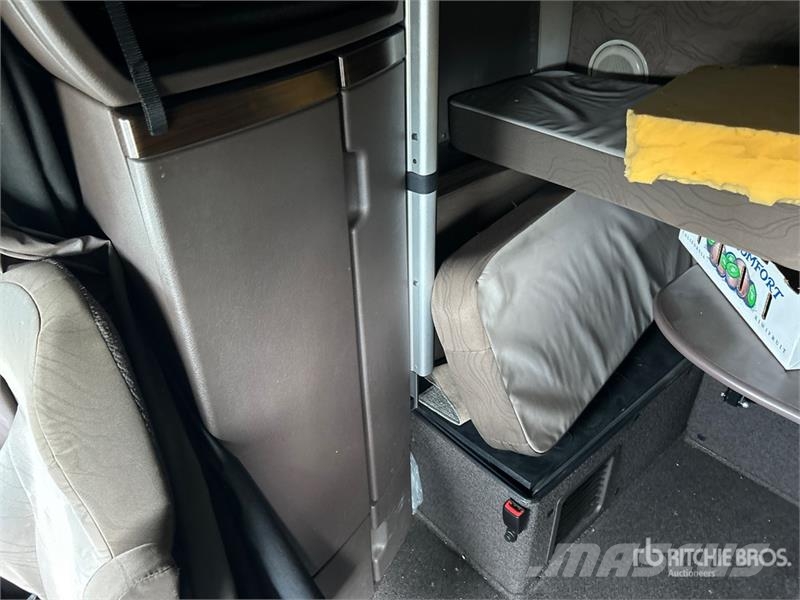 Volvo VNL 牵引车