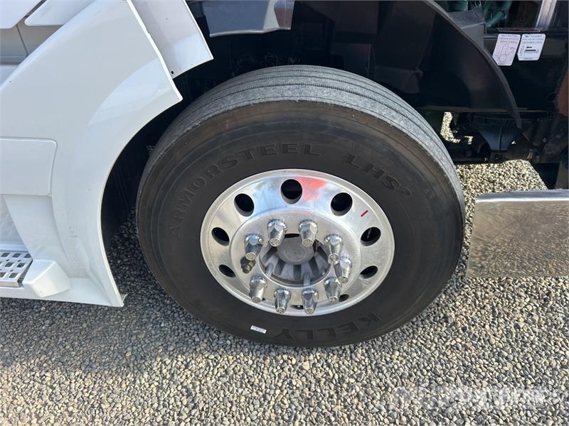 Volvo VNL Tegljači