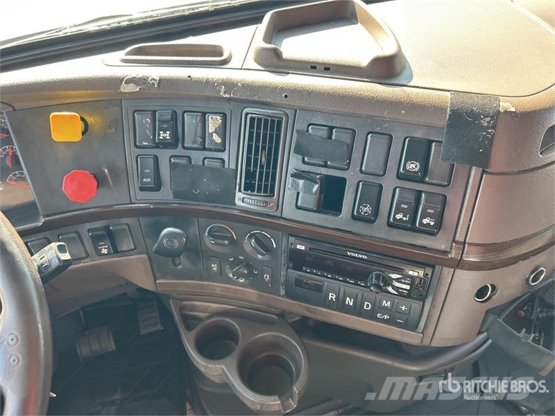 Volvo VNL Tegljači