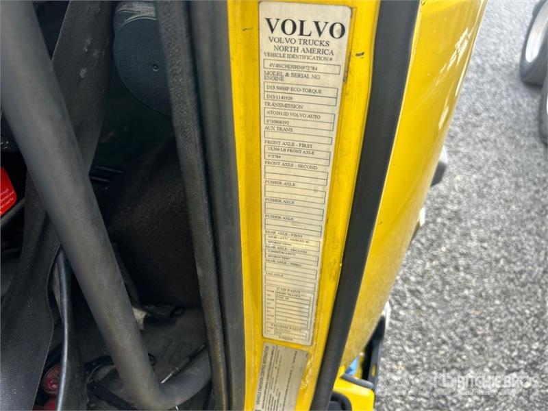 Volvo VNL 牵引车