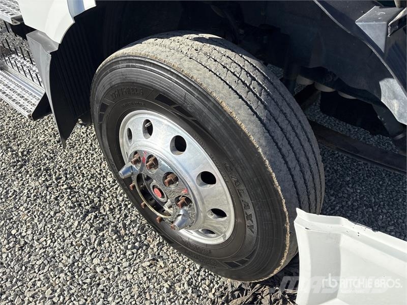 Volvo VNL Vlačilci