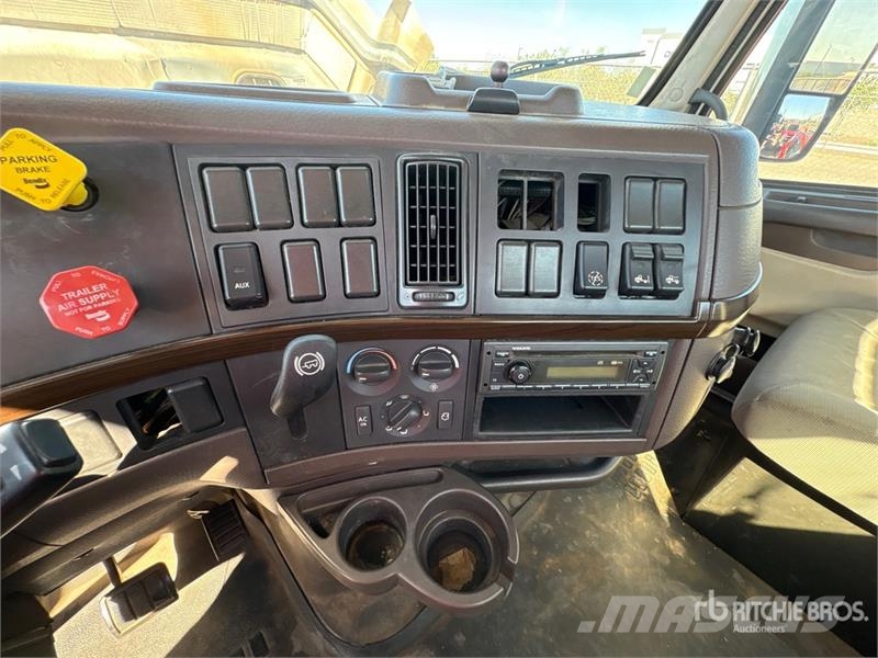 Volvo VNL Vlačilci