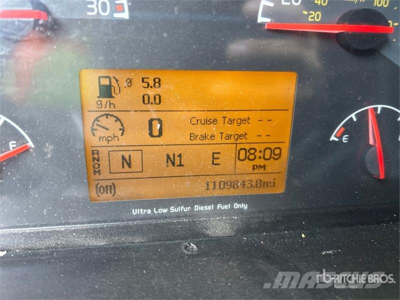 Volvo VNL 牵引车