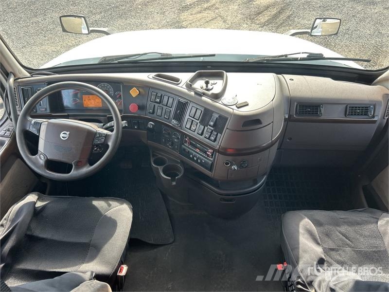 Volvo VNL Tegljači