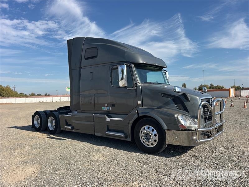 Volvo VNL Tegljači