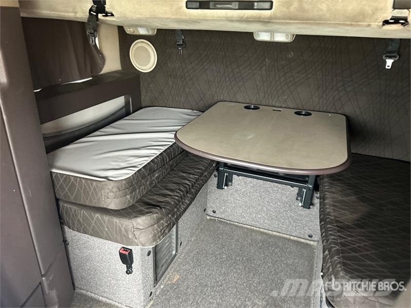 Volvo VNL 牵引车